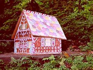 Gingerbread Baby House